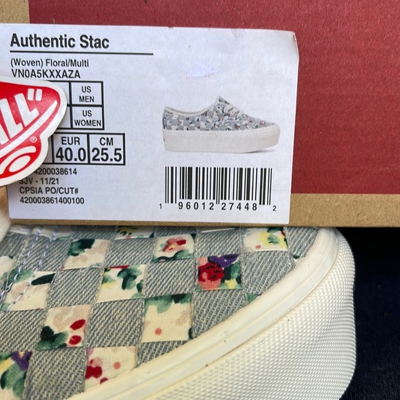 Vans Authentic Stac
(Woven) Floral/Multi
VNOA5KXXAZA
WMNS sneakers - Platforms - Picture 16 of 16